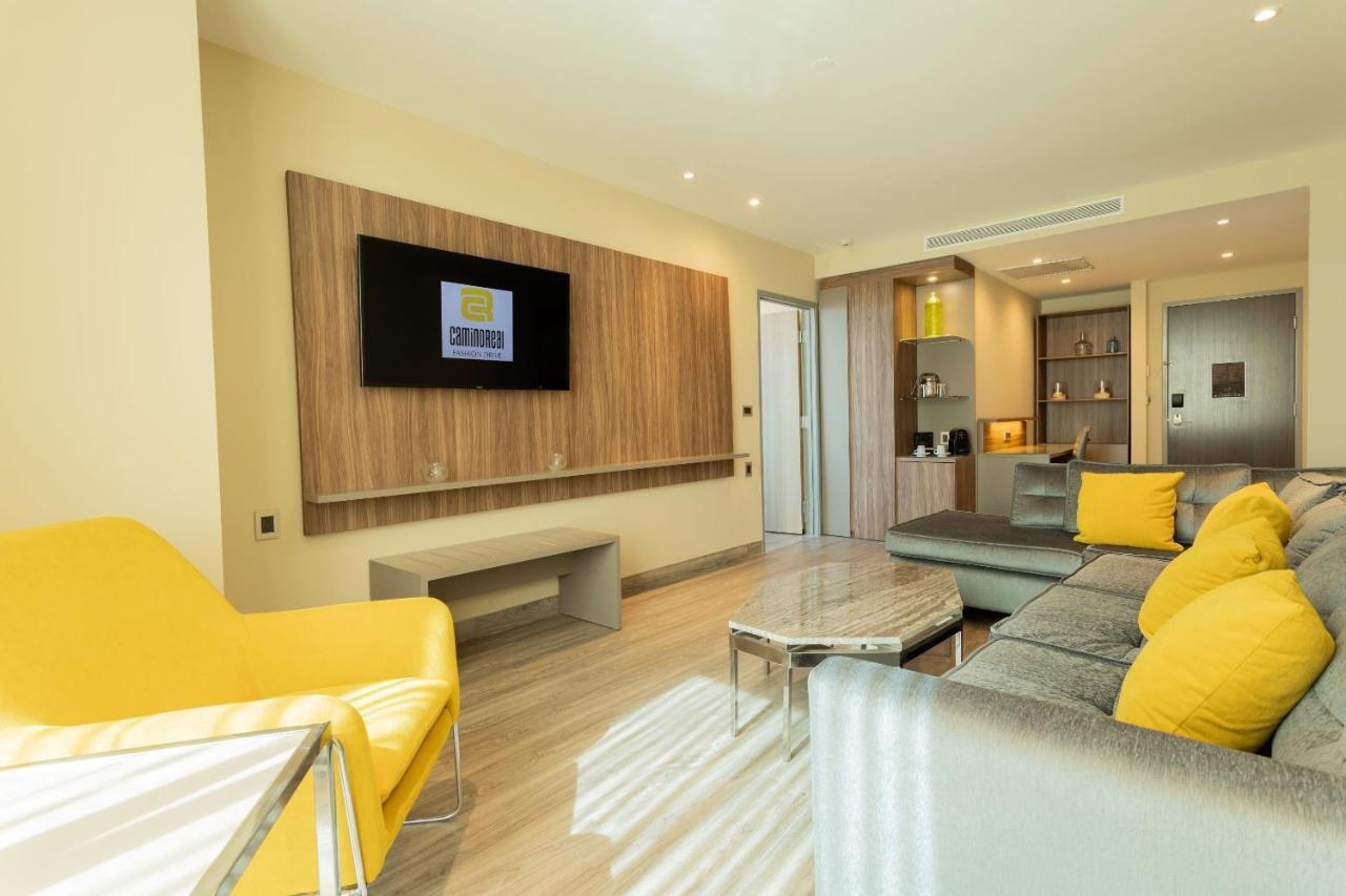 Camino Real Fashion Drive Monterrey San Pedro Garza Garcia Exterior foto A suite at the hotel