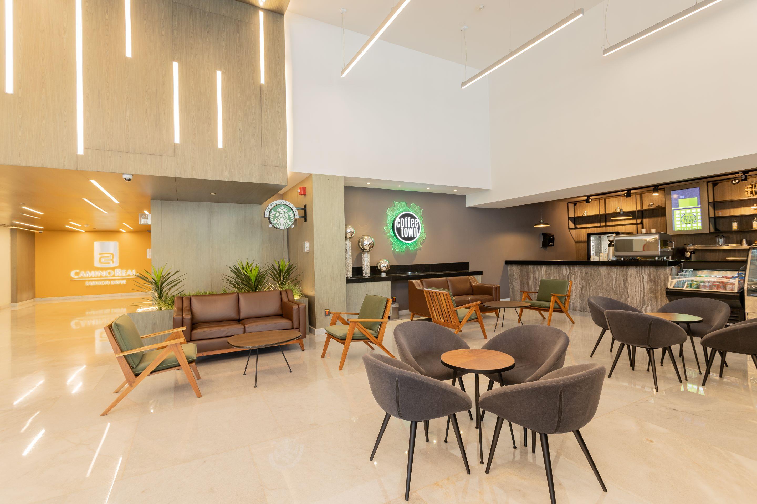 Camino Real Fashion Drive Monterrey San Pedro Garza Garcia Exterior foto The lounge at the airport.