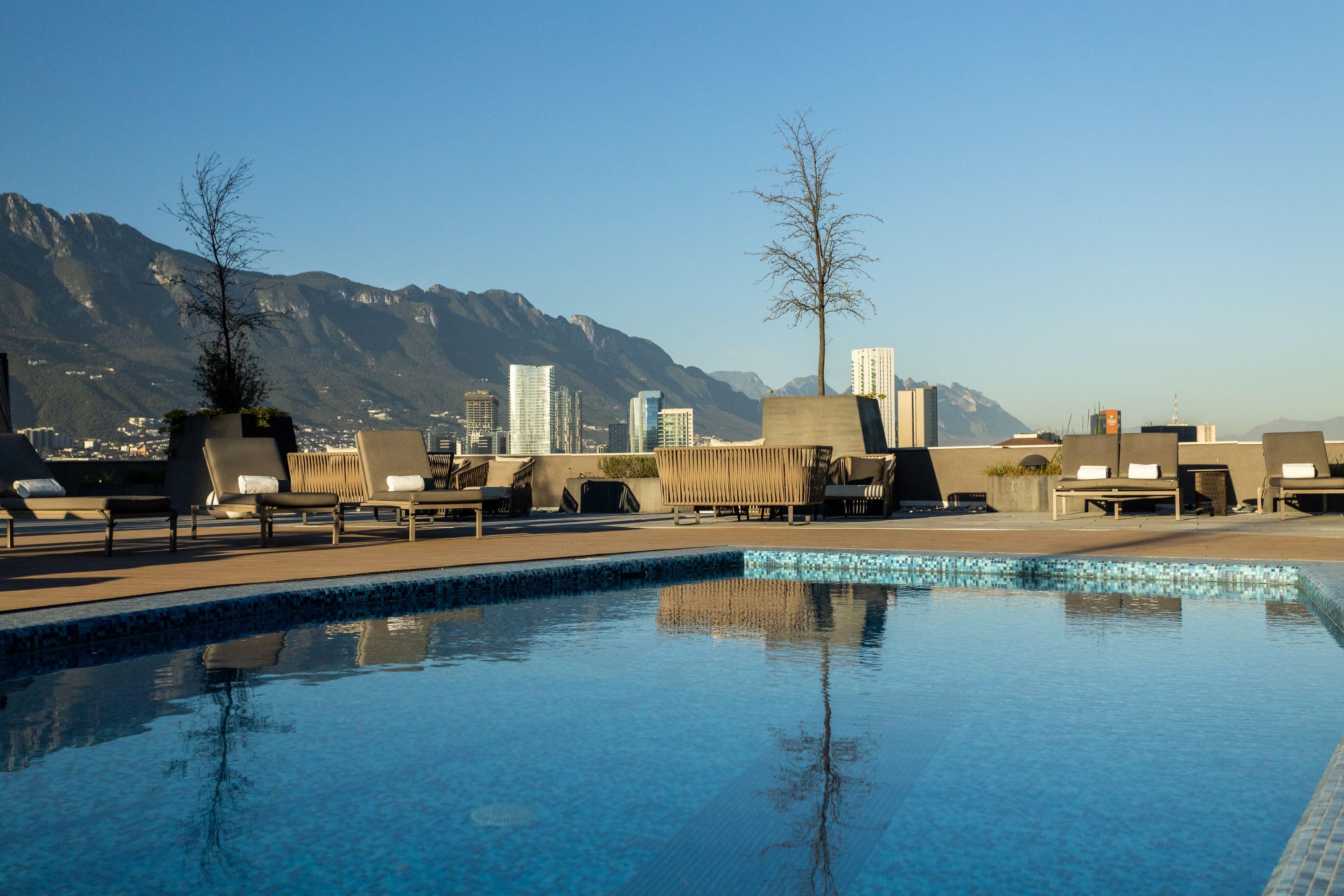 Camino Real Fashion Drive Monterrey San Pedro Garza Garcia Exterior foto View of the city from the hotel
