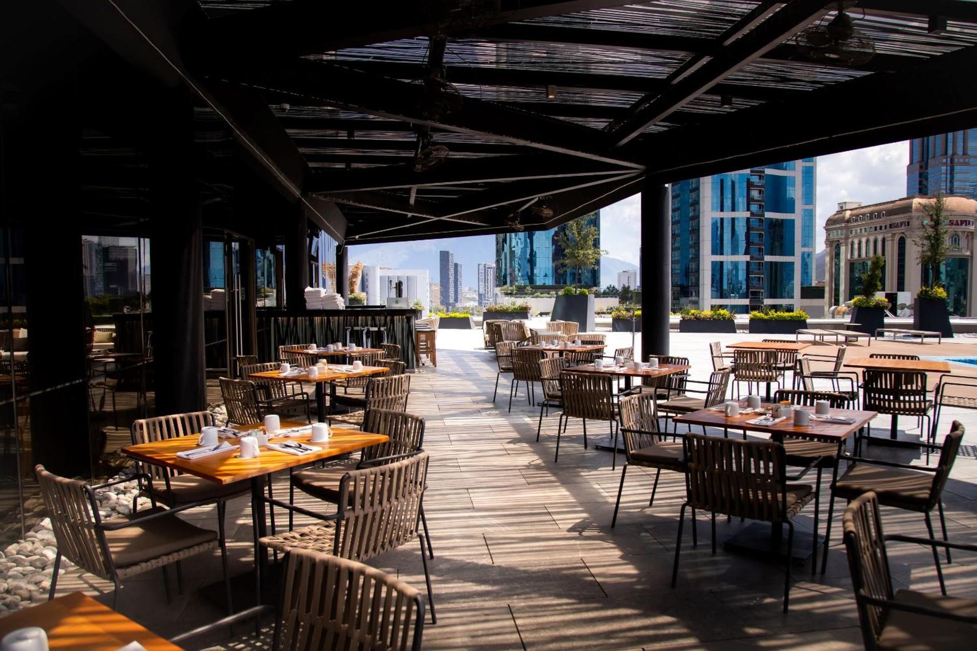 Camino Real Fashion Drive Monterrey San Pedro Garza Garcia Exterior foto The Sky Bar